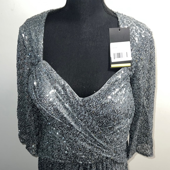 La Femme Ruched Sequin Column Gown size 10 - Picture 4 of 9
